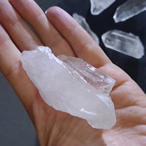 Quartz Crystal Point Bundle - Picture 3 of 8